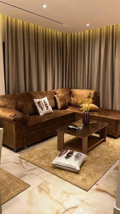 Cozy Corner-3 *