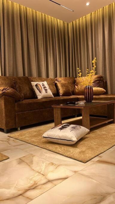 Cozy Corner-3 Apartment *